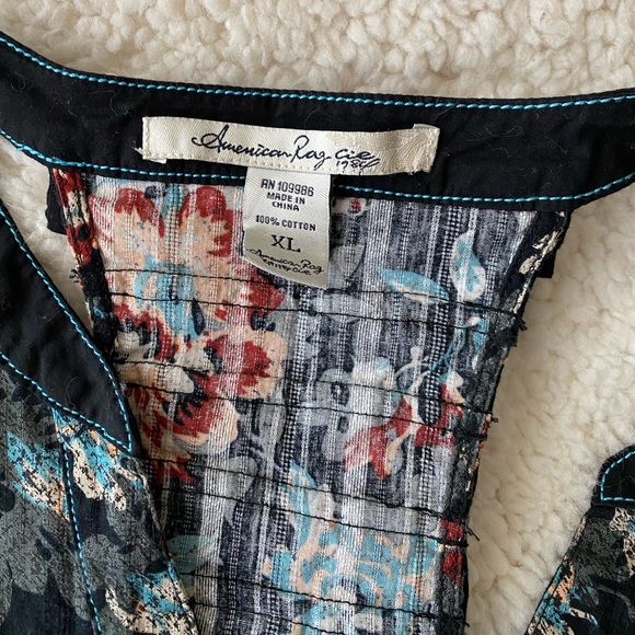 American Rag - sleeveless floral button up - Picture 6 of 9
